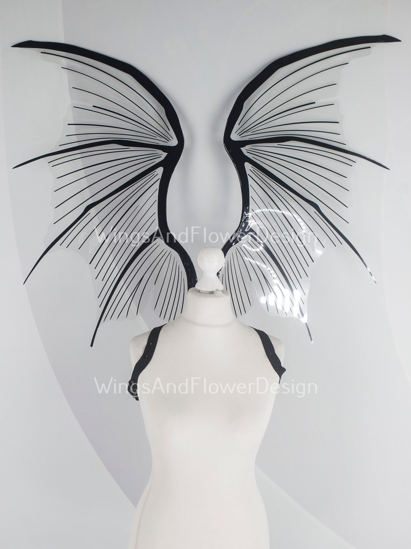 Transparent bat vampire demon wings, fairy wings, fantasy Halloween fantasy, magical fairy clear wings