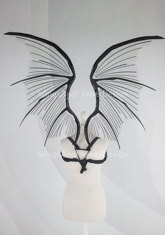 Transparent bat vampire demon wings, fairy wings, fantasy Halloween fantasy, magical fairy clear wings